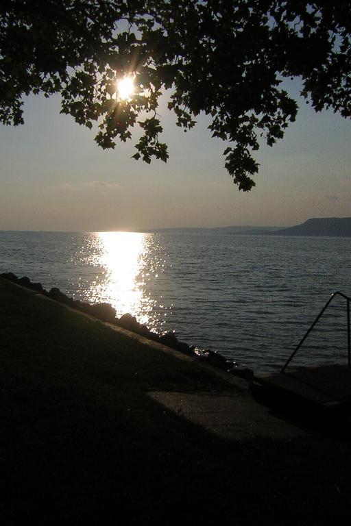 Rózsa nyaralóház Balatonboglár Esterno foto