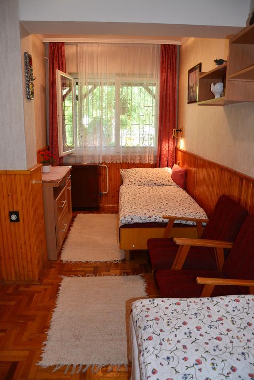 Rózsa nyaralóház Balatonboglár Esterno foto