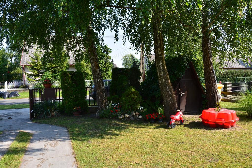 Rózsa nyaralóház Balatonboglár Esterno foto